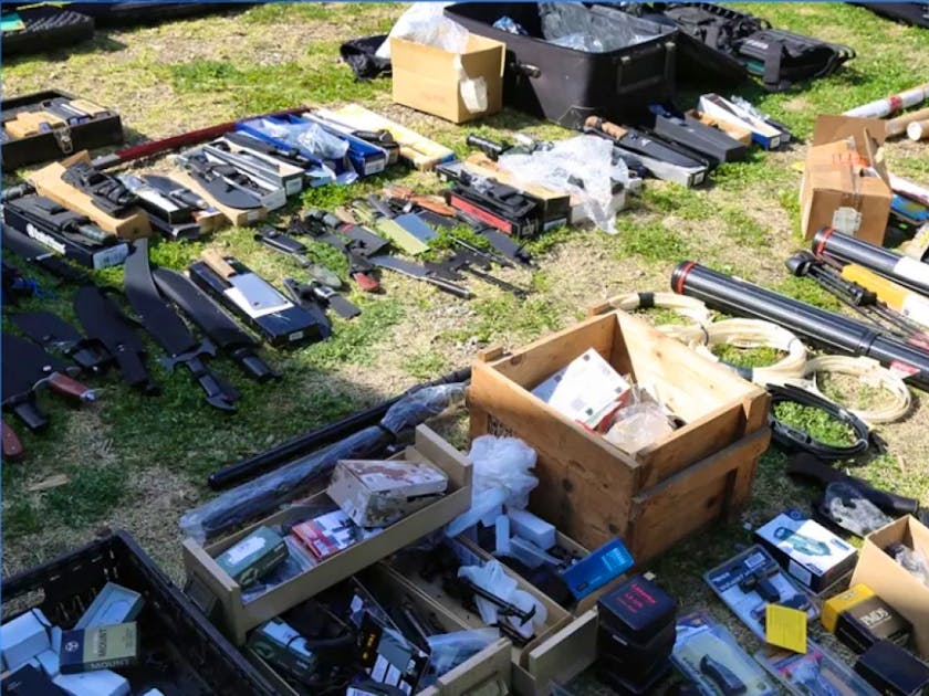 Riesiges Waffenlager bei Ex-Gefängniswärter