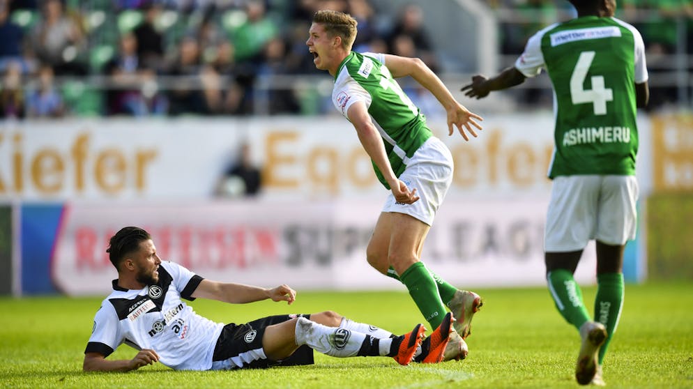 Fabio Daprelà s’est fait l’auteur ici d’une faute grossière sur Cedric Itten dimanche à Saint-Gall.
