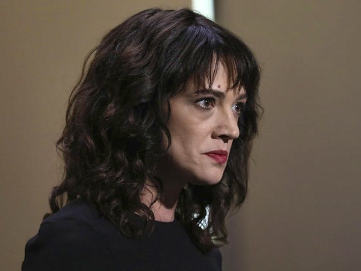 Asia Argento è in cerca di un nuovo amore