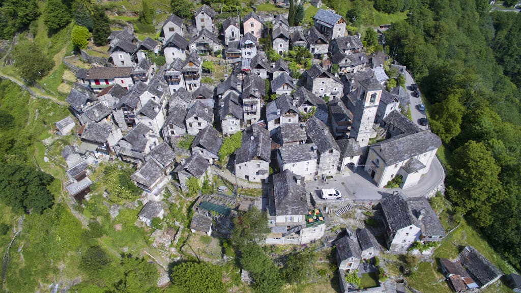 Turismo. Corippo, l'albergo diffuso diventa realtà: pronta la licenza edilizia