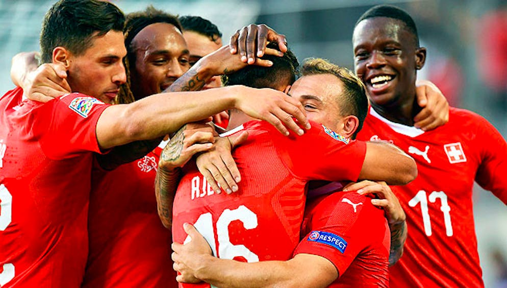 Shaqiri, Ajeti et Zakaria (les trois sur la droite de la photo) ont marqué du pied gauche samedi.
