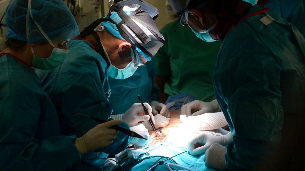 Guanziroli am Gericht. Zürcher Ärzte wegen fahrlässiger Tötung angeklagt