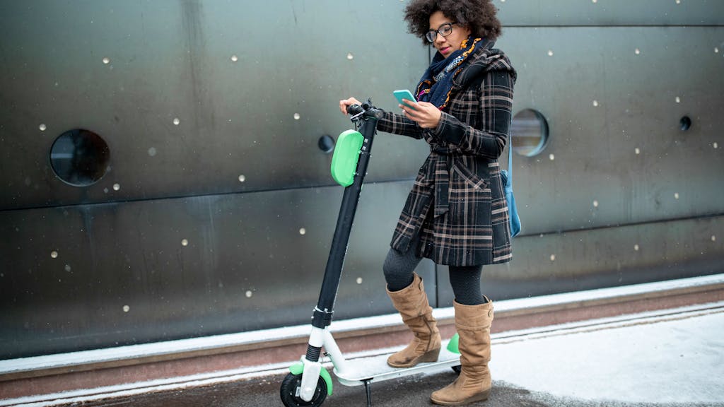 Trotten statt «Trotti». E-Trotti oder E-Bike – was ist gesünder?