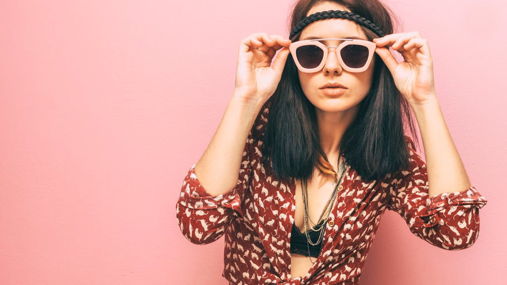 Sexy ist out. Der 1990er-Stil macht Spass, denn erlaubt ist fast alles