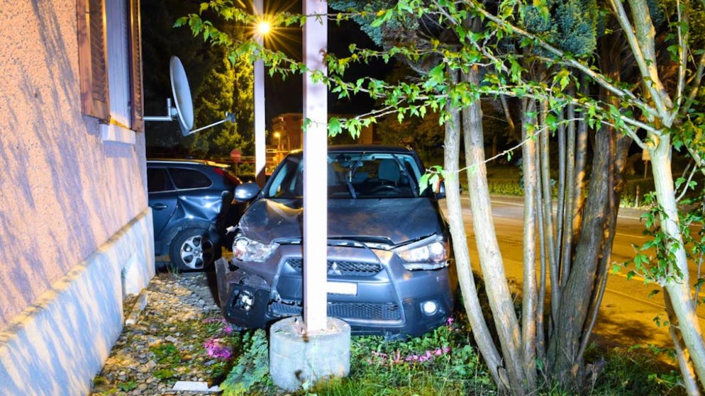 Beobachtet von der Polizei, ist ein Autofahrer in Littau verunglückt.