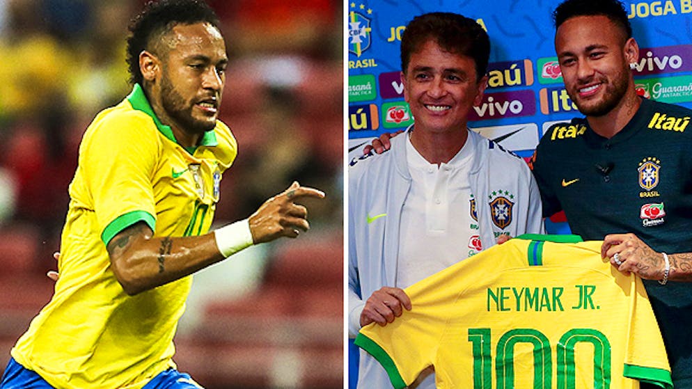 Stürmerstar Bebeto (rechts), Weltmeister von 1994, überreicht Stürmerstar Neymar das symbolische Leibchen für das 100. Länderspiel