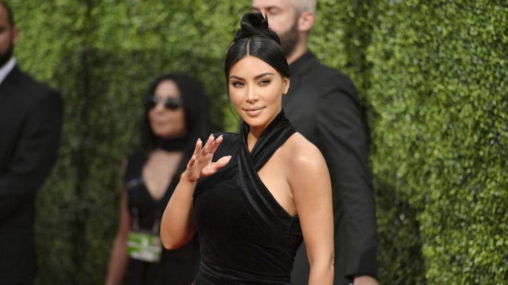 Kim Kardashian fühlt sich und ihre vier Kinder «gesegnet». Sie hat sich und ihre «Babys» in Armenien, dem Land ihrer Vorfahren, taufen lassen. (Archivbild)