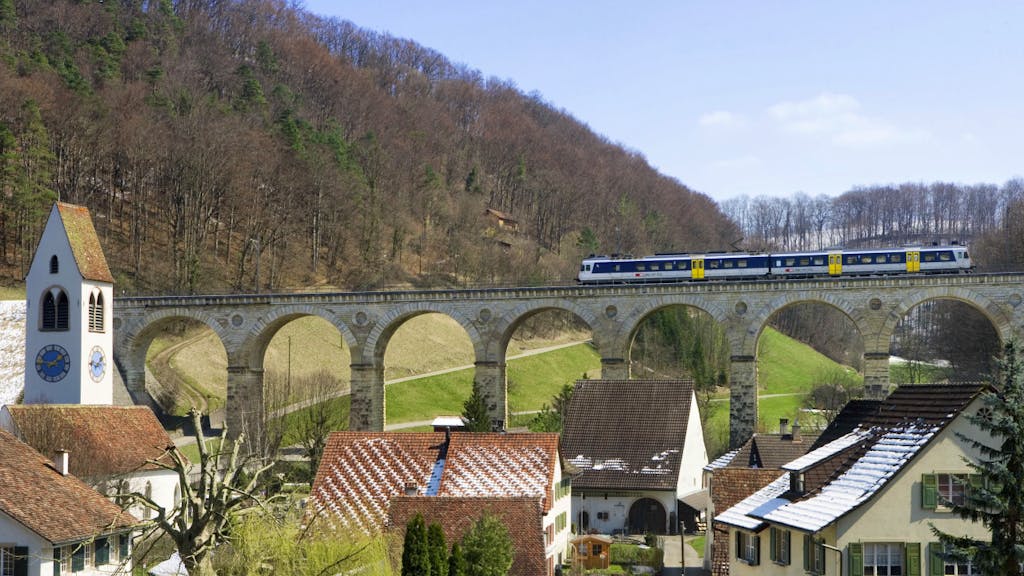 Lokführermangel. Personalnot: Auf SBB-Linie verkehren Busse statt Züge
