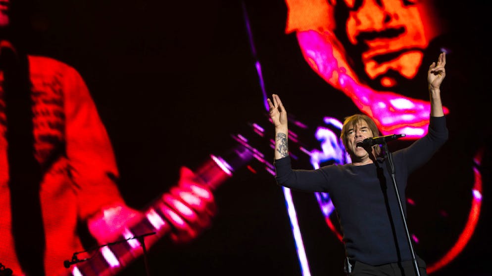 Die Toten Hosen lassen ihre Gitarrenverstärker zu Hause und bringen dafür 16 weitere Musiker mit, wenn sie im kommenden Sommer im Hallenstadion und in Avenches auf die Bühne steigen werden. (Archivbild)