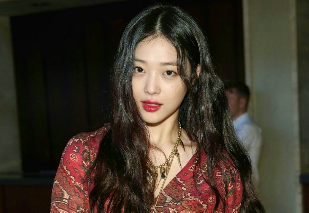 La star de K pop Sulli au défilé Tory Burch le 15 septembre 2016 à New York.
