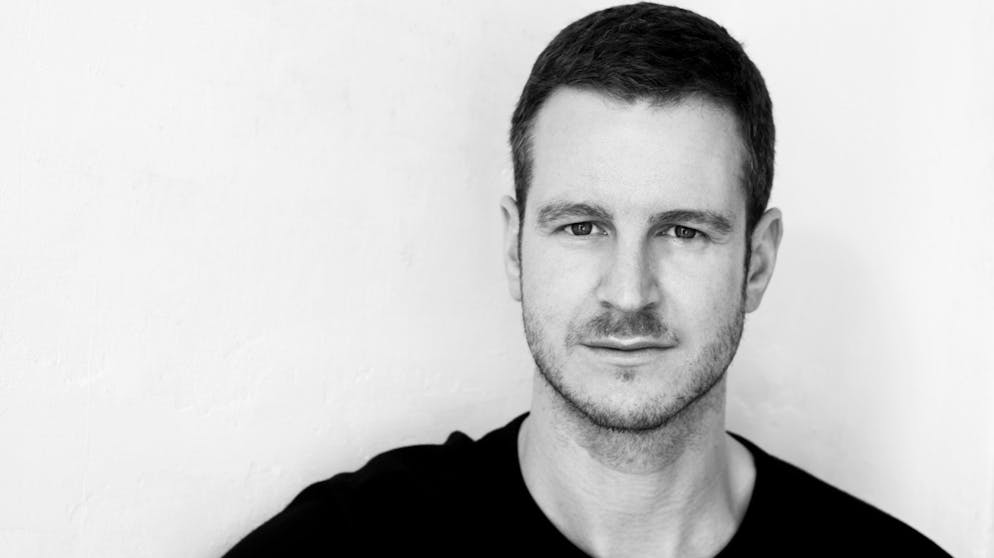 Nils Binnberg arbeitet als Autor, Redaktor und Texter für Verlage und Unternehmen. 