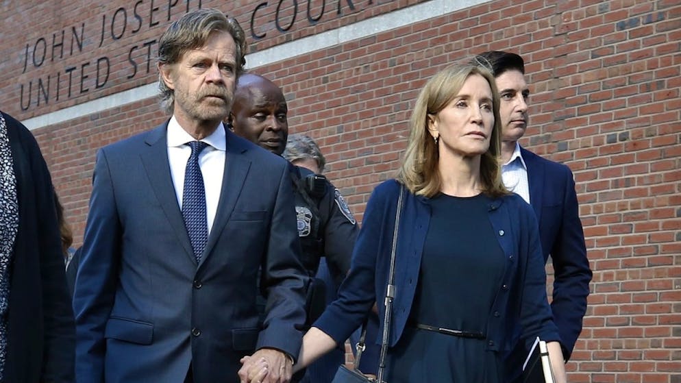Die «Desperate-Housewives»-Schauspielerin Felicity Huffman wurde Mitte September wegen Bestechung unter anderem zu zwei Wochen Haft verurteilt. Jetzt hat sie diese Strafe angetreten. (Archivbild)