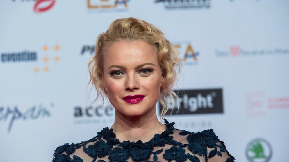 Das deutsche Model Franziska Knuppe hält sich für zu gross, um angebaggert zu werden.