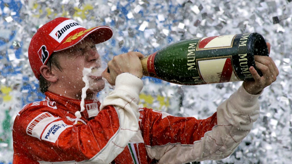 Kimi Räikkönen feiert 40. Geburtstag. Nächste Saison winkt Räikkönen ein Rekord. Er könnte Rubens Barrichello als Fahrer mit den meisten GP-Starts in der Formel 1 ablösen. Nur noch 14 Grand Prix fehlen ihm auf die Bestmarke des Brasilianers