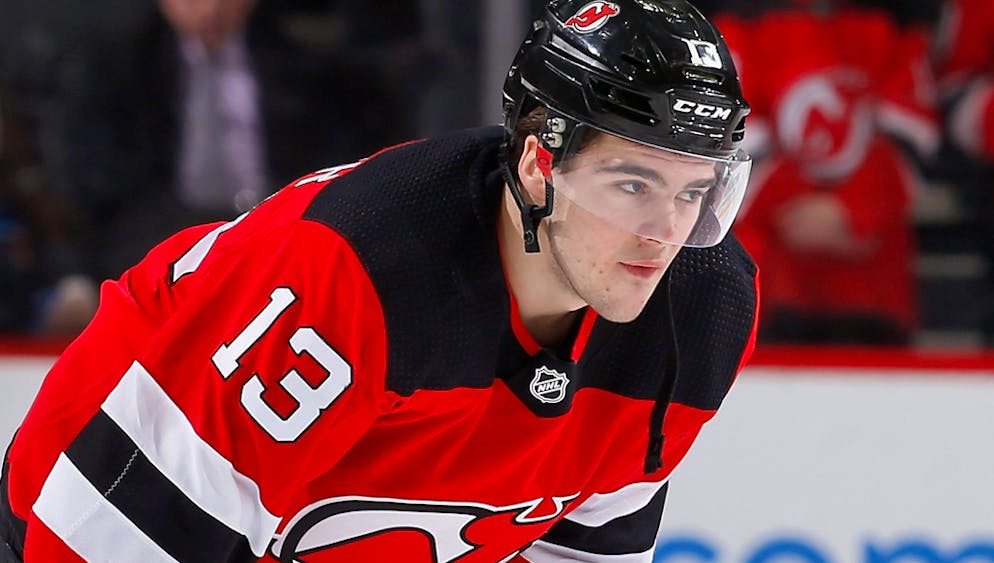 Bleibt auch in den nächsten sieben Jahren bei den New Jersey Devils: Der Schweizer Nummer-1-Draft Nico Hischier unterschrieb einen 50-Millionen-Vertrag.