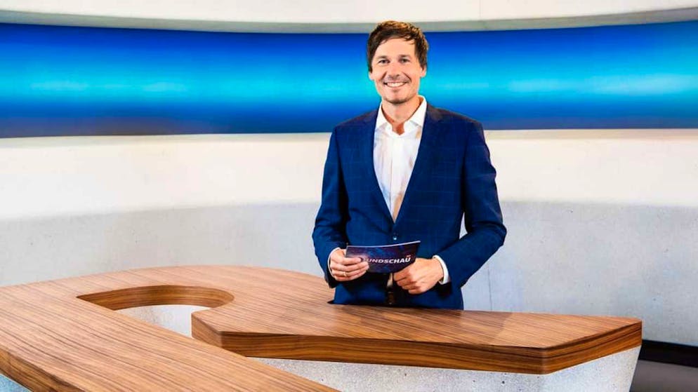 Personalnotstand bei der «Rundschau». «Rundschau»-Hauptmoderator Dominik Meier ist im Ausland und konnte am 2. Oktober deshalb nicht für seine nach einem Velounfall krankgeschriebene Ersatzfrau einspringen.