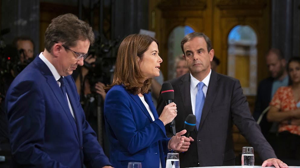 Die Spitzenvertreter von drei Bundesratsparteien (v.l.n.r. Albert Rösti, SVP, Petra Gössi, FDP, und Gerhard Pfister, CVP) während der Elefantenrunde der Parteipräsidenten in Bundeshaus in Bern. Die Grünen werden bei nächster Gelegenheit Anspruch auf einen Sitz im Bundesrat geltend machen.