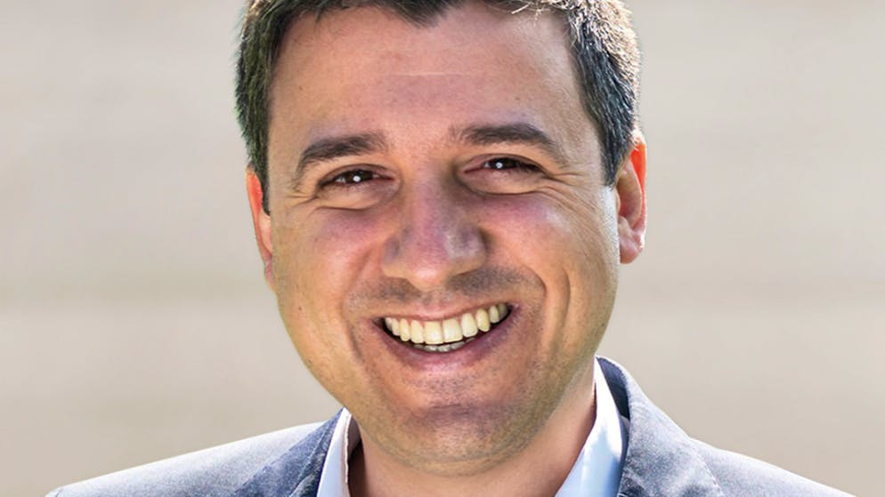 Ständerat erst Ende November komplett. Der 35-jährige Anwalt Mathias Zopfi schaffte im Kanton Glarus die Sensation und holt für die Grünen auf Kosten der SVP einen Sitz im Ständerat.