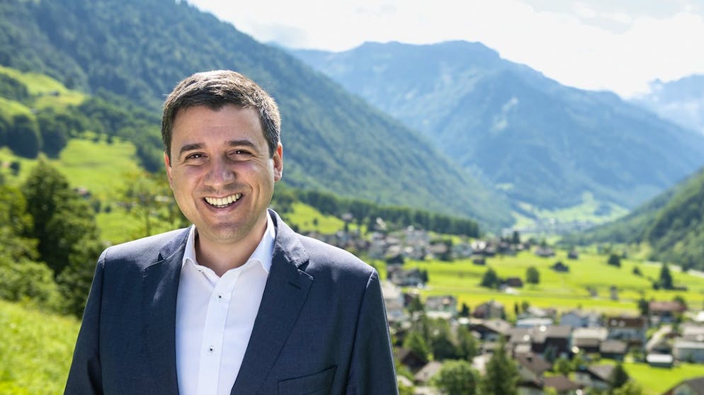 Gewinner und Verlierer der eidgenössischen Wahlen. Eine eigentliche Sensation schaffte Mathias Zopfi im Kanton Glarus: Der 35-jährige Grüne gewinnt das Rennen um einen Sitz im Ständerat gegen den amtierenden SVP-Politiker Werner Hösli.