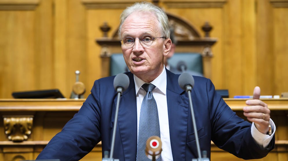 Gewinner und Verlierer der eidgenössischen Wahlen. Mit Hans-Ulrich Bigler, hier ein Archivbild, verpasst ein prominenter FDP-Vertreter die Wiederwahl: Der Präsident des Gewerbeverbands fällt nach vier Jahren wieder aus der grossen Kammer.