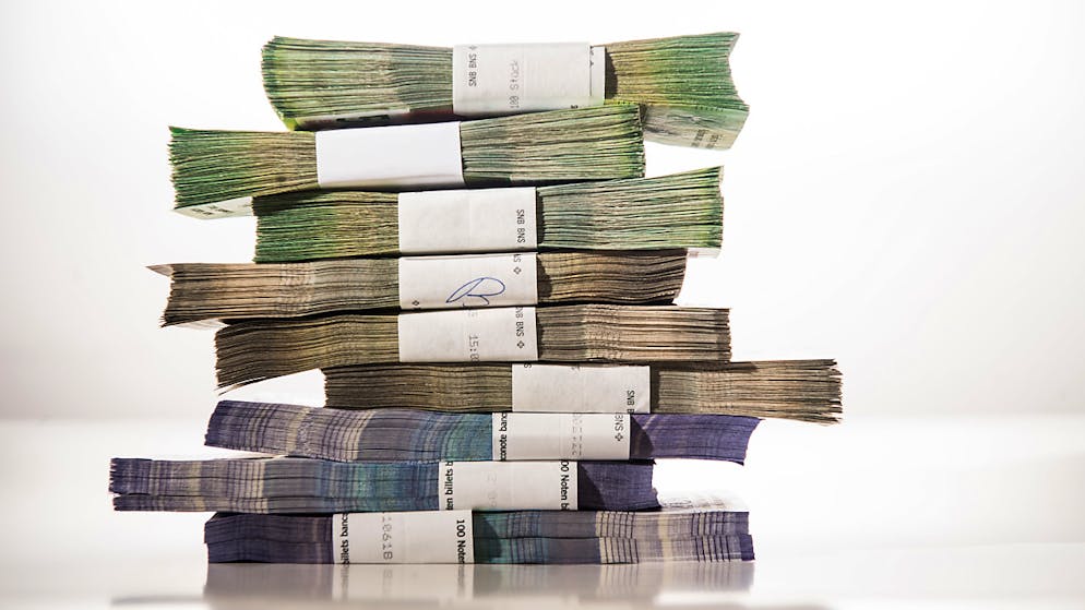 Obwohl externe Faktoren zu Mehrbelastungen führen, wird Horw 2020 wieder Geld auf die Seite legen können. (Symbolbild)