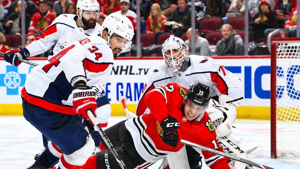 Jonas Siegenthaler (#34) erhält bei den Washington Capitals zu Beginn der NHL-Saison viel Eiszeit und rechtfertigt das Vertrauen mit guten Leistungen