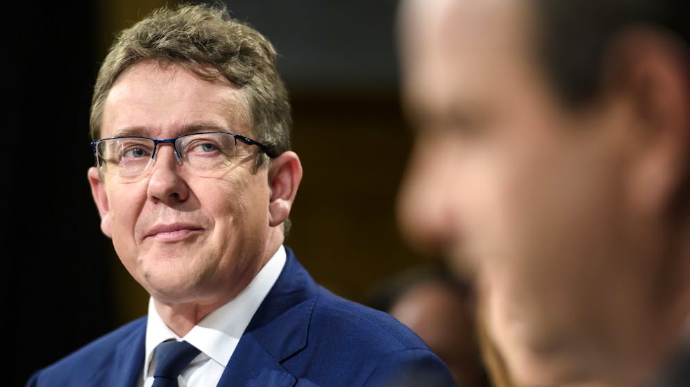 Gewinner und Verlierer der eidgenössischen Wahlen. Immerhin ein kleiner Trost für Rösti: Er wurde mit den meisten Stimmen in den Nationalrat gewählt. 128'252 Stimmen konnte der landesweite Stimmenkönig auf sich vereinen. 