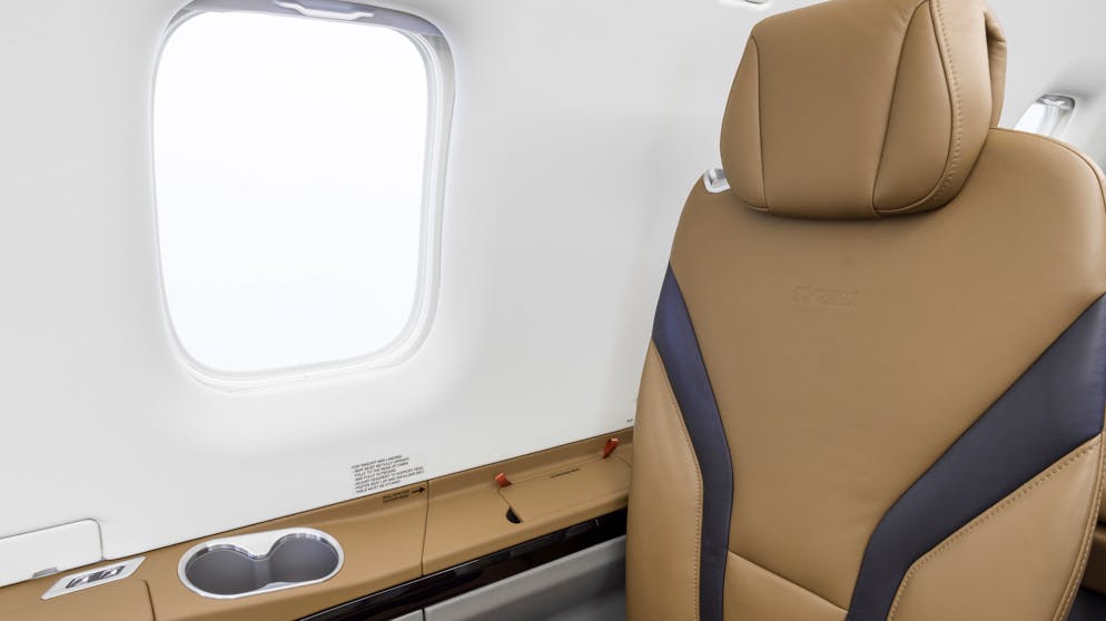 Das ist der neue Pilatus Turbo-Prop PC-12 NGX. Die Fenster sind im PC-12 NGX neu rechteckig und zehn Prozent grösser als beim Vorgängermodell.