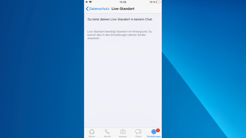Privatsphäre bei WhatsApp schützen. In WhatsApp-Chats kann man den aktuellen Standort freigeben. In dieser Einstellung lässt sich überprüfen, ob vielleicht nicht noch eine Freigabe aktiv ist.