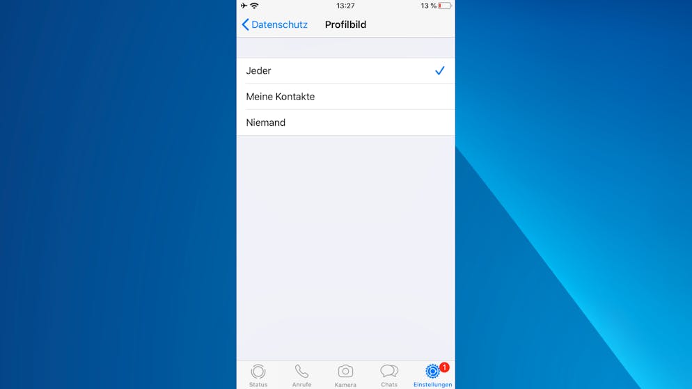Privatsphäre bei WhatsApp schützen. Auch das eigene Profilbild kann standardmässig von jedem WhatsApp-Nutzer gesehen werden.