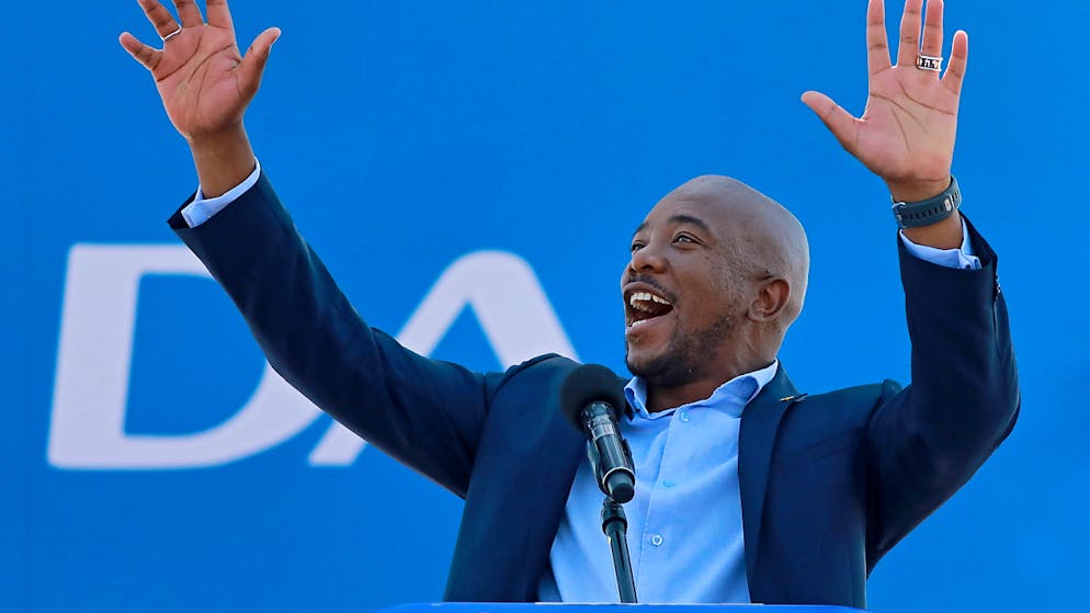 Mmusi Maimane, der erste schwarze Chef der grössten Oppositionspartei Südafrikas, ist zurückgetreten. (Archivbild)