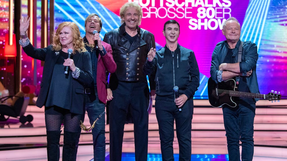 Thomas Gottschalk: «Gottschalks grosse 80er Jahre Show». Carol Decker, Steve Norman, Thomas Gottschalk, Marc Almond, Nick Van Eede (v.li.n.re).