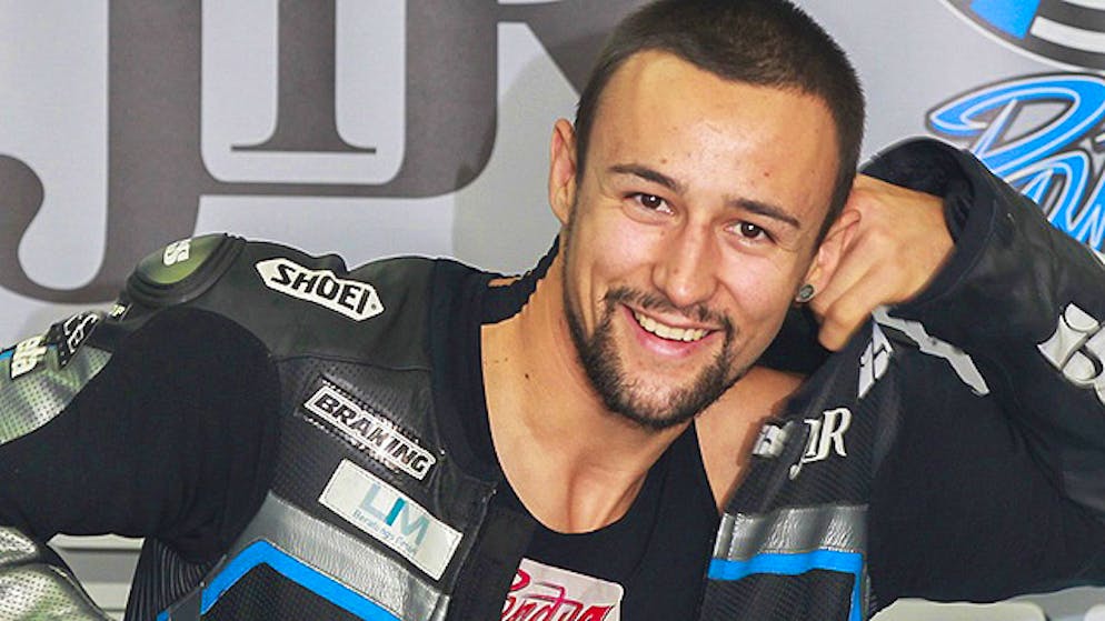 Randy Krummenacher feiert mit dem Titelgewinn in der Supersport-WM seinen grössten Erfolg der Karriere.