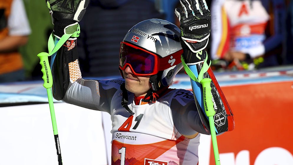 Französischer Doppelsieg in Sölden. Der norwegische Mitfavorit Henrik Kristoffersen verwirft nach zwei fehlerhaften Fahrten die Hände