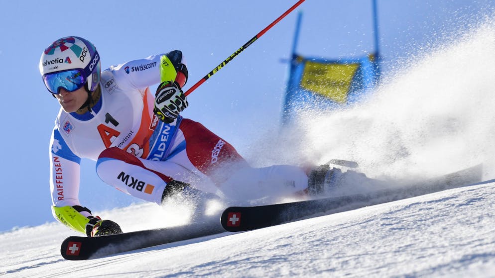 Französischer Doppelsieg in Sölden. Marco Odermatt deutet seine Ambitionen mit Platz 3 im ersten Lauf an, büsst im zweiten aber zehn Plätze ein