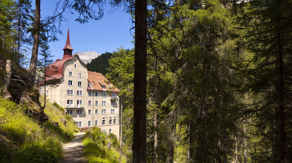 Kurhotel Val Sinestra: Gäste berichten, man hätte ständig das Gefühl, dass da noch jemand ist, auch wenn keiner zu sehen ist.