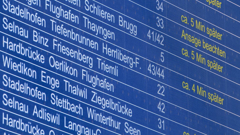 Auf dem SBB-Schienennetz haben Verspätungen in letzter Zeit zugenommen. Das Bahnunternehmen reagiert nun mit Sofortmassnahmen. (Themenbild)