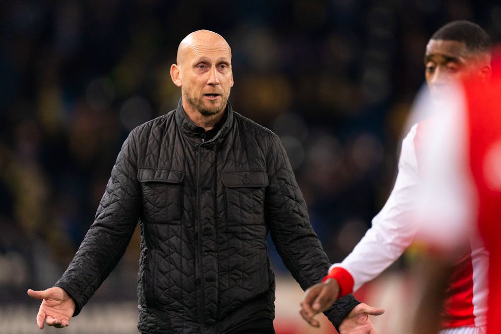 Jaap Stam gibt seinen Rücktritt bekannt.