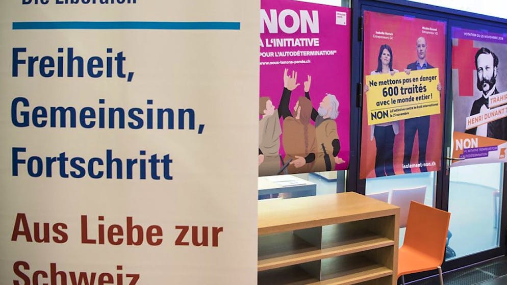 Die FDP hat mit ihrer Klage gegen ein Wahlkampfsujet des Egerkinger Komitees vorerst Erfolg gehabt. (Symbolbild)