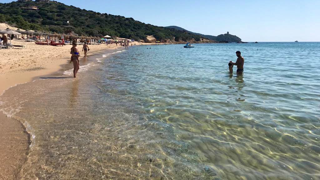 Sardegna Spiaggia Tuerredda A Numero Chiuso