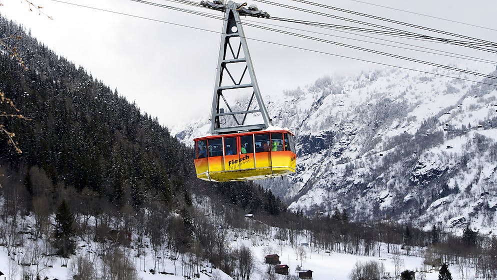 Der Betrieb der Luftseilbahn aufs Eggishorn ist wegen Terrainabsackungen als Folge des auftauenden Permafrosts präventiv eingestellt worden. 
