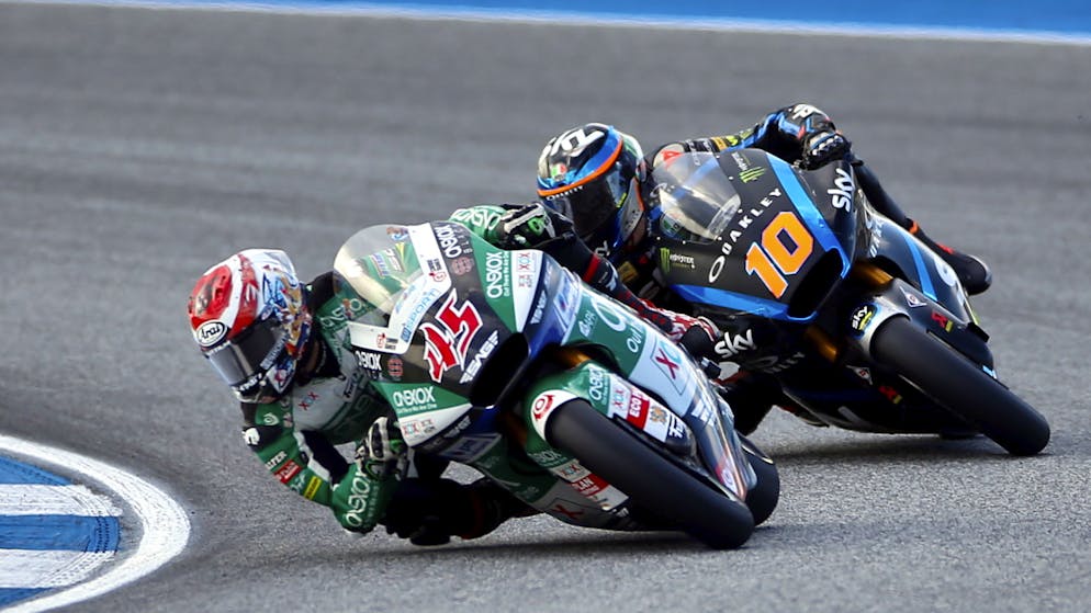 Lüthi büsst mit Rang 7 weiter an Boden ein. In der ersten Runde lag Luca Marini noch hinter Tetsuta Nagashima zurück, fuhr später solo zu seinem 2. GP-Sieg.