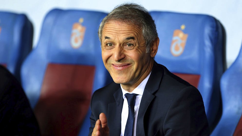 St. Gallen je jünger, desto stärker. Beste Laune vor dem Schlagerspiel: Nicht immer sieht man Marcel Koller so entspannt