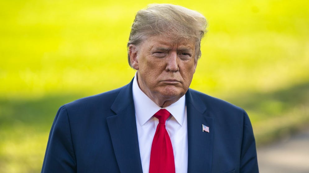 Der US-Präsident ist geknickt. Er muss seine Steuererklärungen der Staatsanwaltschaft aushändigen.