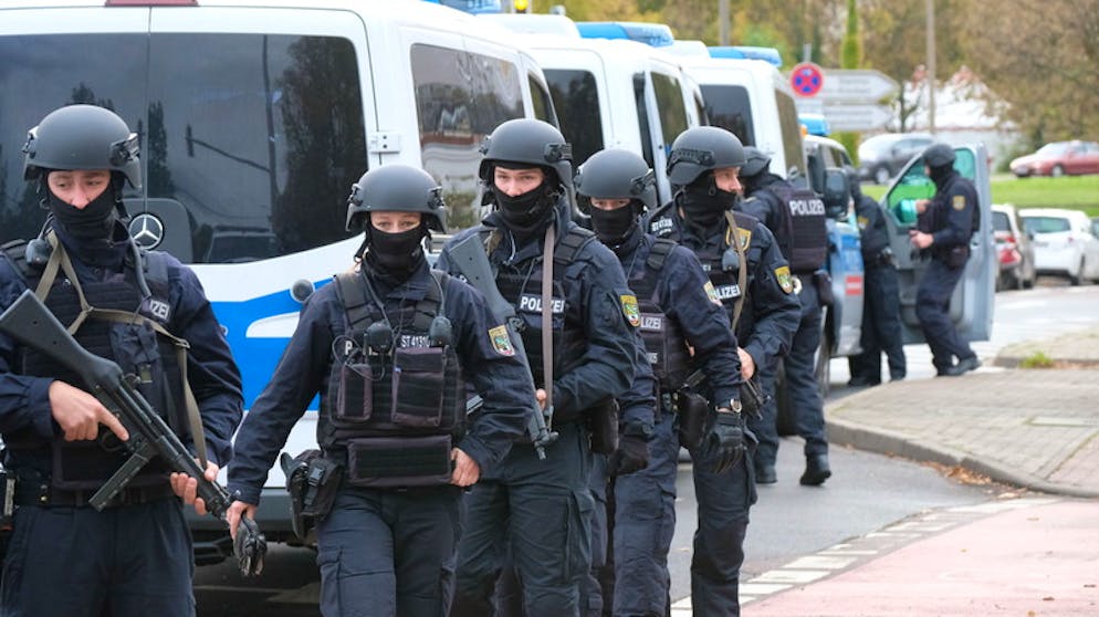 Schiesserei vor Synagoge in Halle. Die Polizei rückte mit einem Grossaufgebot aus.