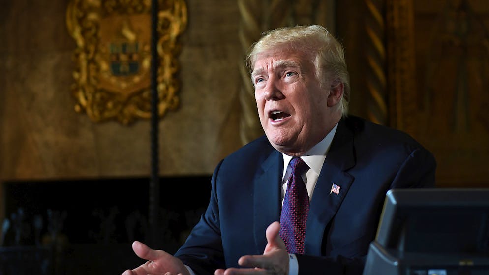Spaltet das Land durch das mögliche Impeachment in zwei unversöhnliche Fronten: US-Präsident Donald Trump in der nun permanenten Residenz in seinem Golfklub Mar-a-Lago, Palm Beach, Florida.