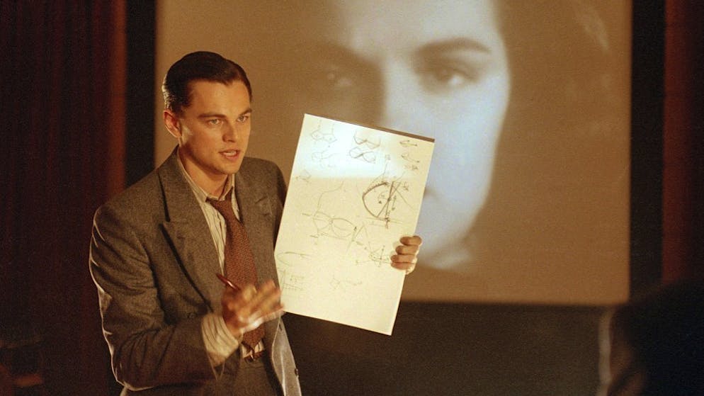 Leonardo DiCaprios Karriere zum 45. Geburtstag. Für «Aviator» wurde er zum ersten Mal in seiner Karriere für den Oscar in der Kategorie «Best Actor» nominiert.