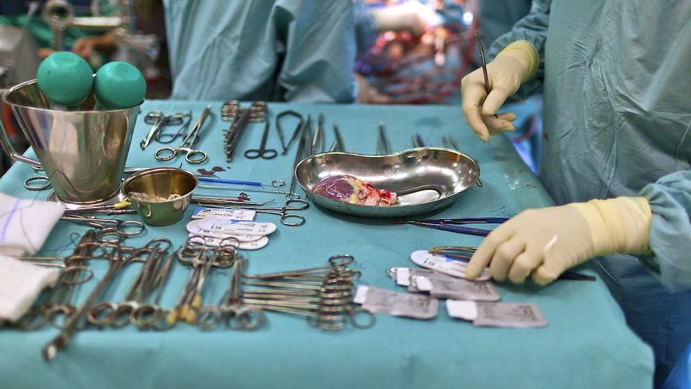 An der Operation in Lyon waren rund 20 Chirurgen, Anästhesisten und Schwestern beteiligt. (Symbolbild)