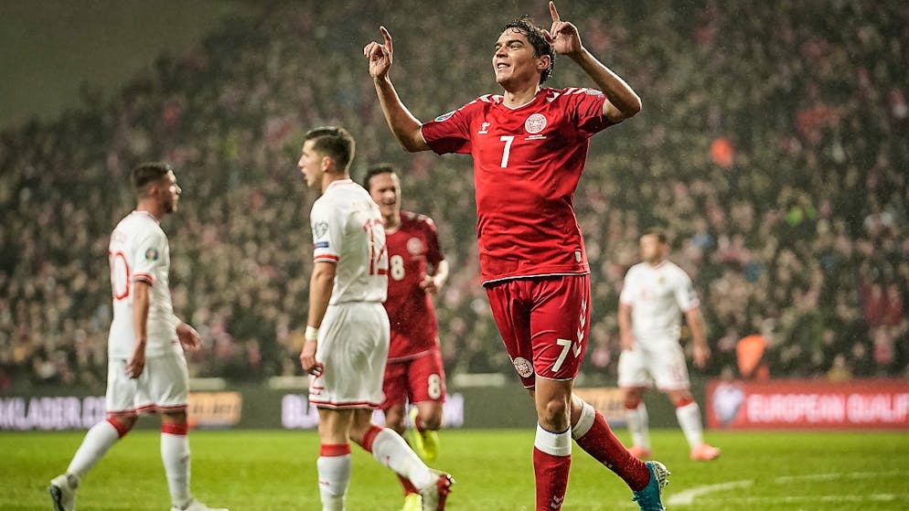 Robert Skov trifft für die Dänen beim Pflichtsieg gegen Gibraltar doppelt.