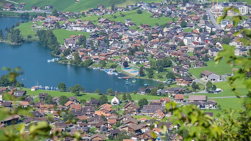 Lungern hat wie die anderen Obwaldner Gemeinden 2018 finanziell gut abgeschnitten. (Archivbild)